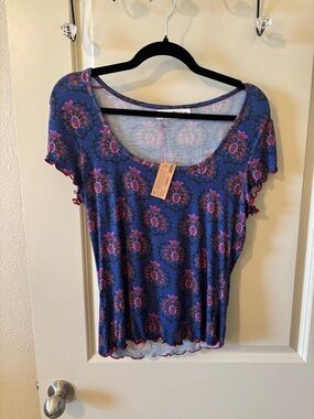 Natural Life Buttersoft Tee Size Medium